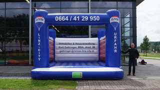 H Hüpfburg Remax 