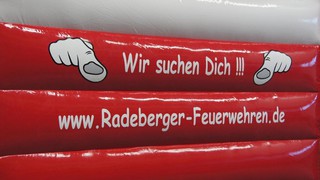 H Hüpfburg Radeberge Feuerwehr 
