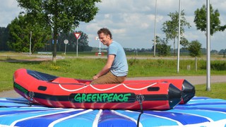 A Pull riding Greenpeace 