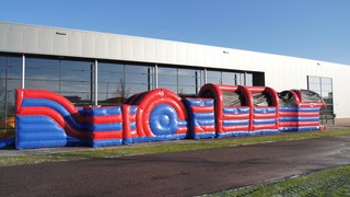 A Hindernisparcours Bowling 