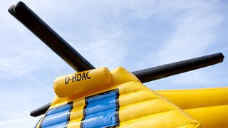 H Hüpfburg ADAC Helikopter 