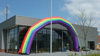 B Torbogen Regenbogen 