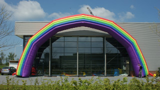 B Torbogen Regenbogen 