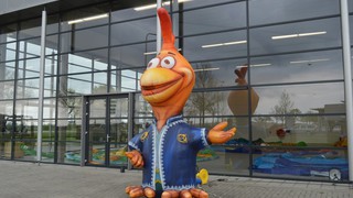 P Maskottchen Hahn 