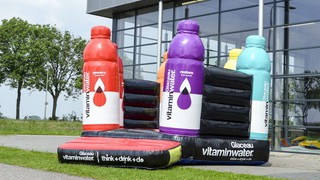 H Hüpfburg Vitamin Water 