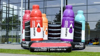 H Hüpfburg Vitamin Water 