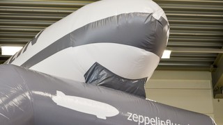 H Hüpfburg Zeppelinflug 