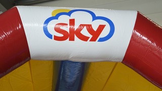Sky Hüpfburg 