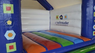 Schreuder Hüpfburg 