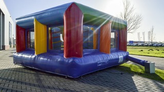 Rainbow Kids Hüpfburg 