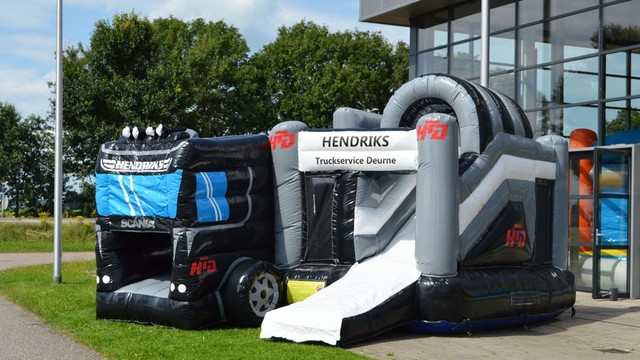 Hüpfburg Multiplay Hendriks 