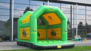 H Hüpfburg Aframe John Deere 