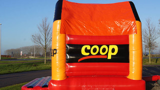 H Hüpfburg Coop 