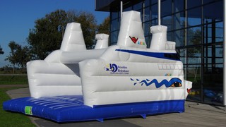 H Hüpfburg Aida Kreuzfahrtschiff 