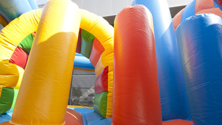 Hüpfburg Multiplay Hai