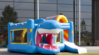 Hüpfburg Multiplay Hai