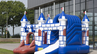 Hüpfburg Multiplay Ritterburg