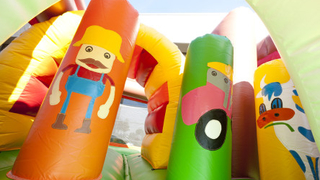 Hüpfburg Multiplay Bauernhof