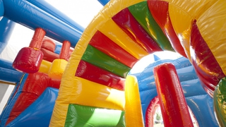 Hüpfburg Multiplay Hai mit Dach