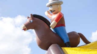 Hüpfburg Shooter Western