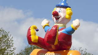 Hüpfburg Shooter Zirkus