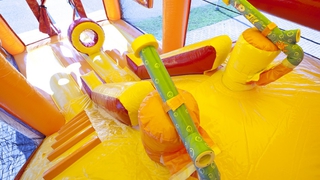 Hüpfburg Shooter Zirkus
