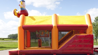 Hüpfburg Shooter Zirkus