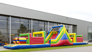 Hindernisparcours Bunt