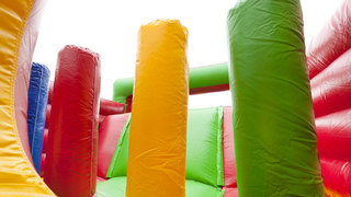 Hindernisparcours Bunt