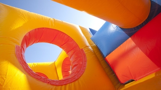 Hindernisparcours Bunt