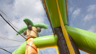 Hindernisparcours Mega Freifall Dschungel