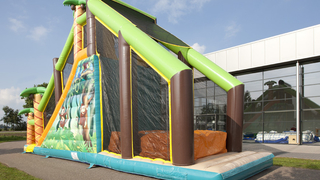 Hindernisparcours Mega Freifall Dschungel