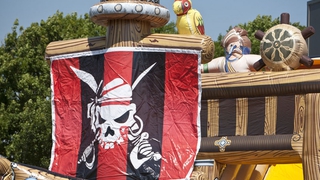 Riesenrutsche Piratenschiff