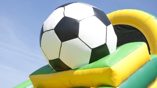 Riesenrutsche Super Fussball