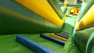 Riesenrutsche Super Fussball