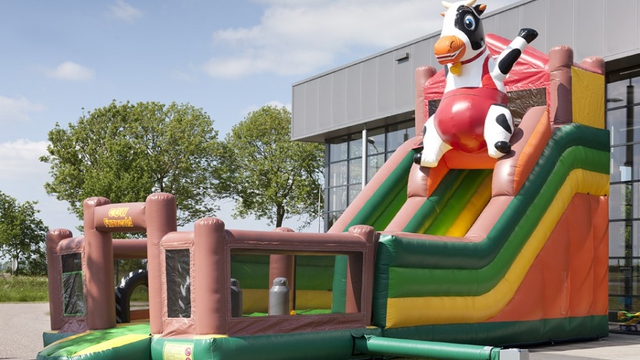 Riesenrutsche Super Bauernhof