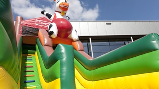 Riesenrutsche Super Bauernhof