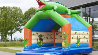  Hüpfburg Super Kroko 