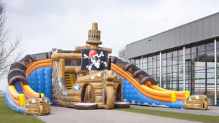 Megarutsche Piratenschiff 