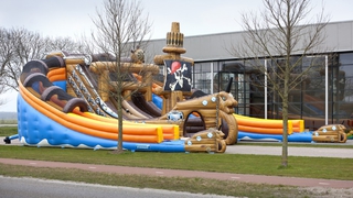 Megarutsche Piratenschiff 