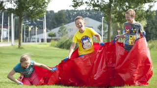 Funhose rot  Personen 