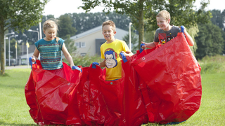 Funhose rot  Personen 