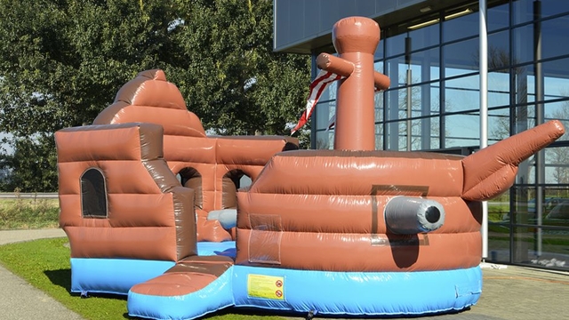 Hüpfburg Piratenboot 