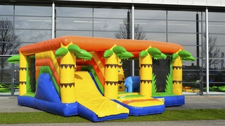 Hüpfburg Indoor Dschungel 
