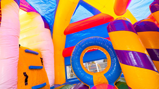 Hüpfburg Multiplay Super Einhorn