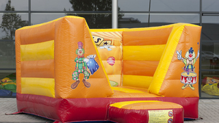 Hüpfburg Mini Zirkus